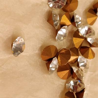 Klare krystaller, gold foiled.